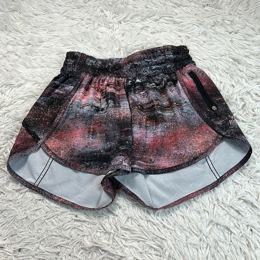 Lululemon Tracker Short V *4" Azurite Poppy Coral Multi
